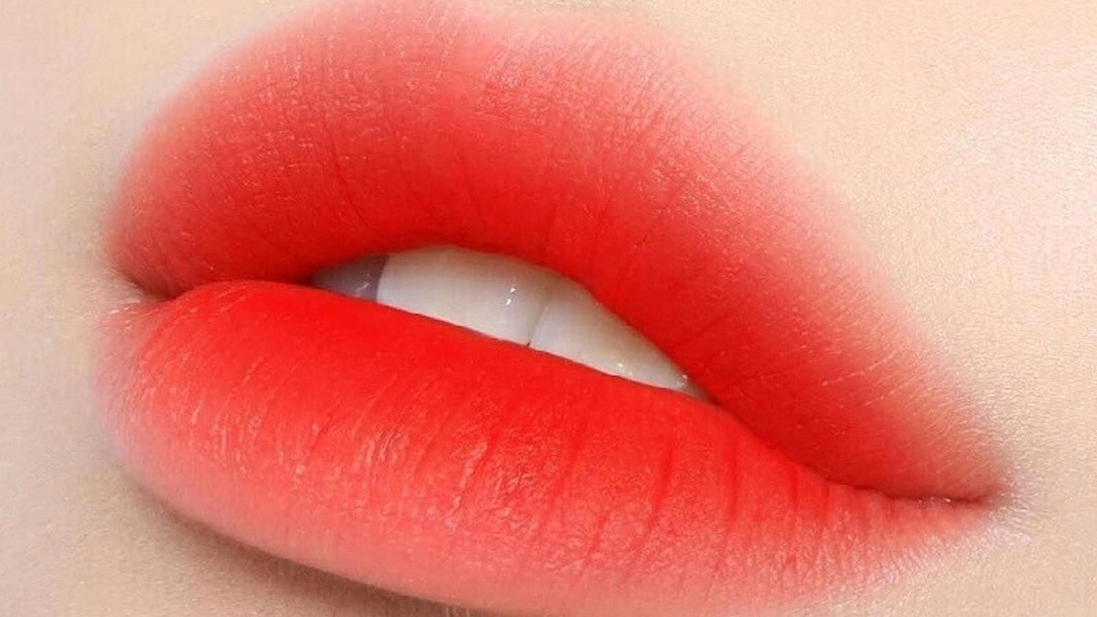 Dịch vụ Phun Môi Ombre Tan Viền của Luxie