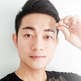 Thăm khám, tư vấn màu mực, kiểu dáng chân mày Nano chạm hạt