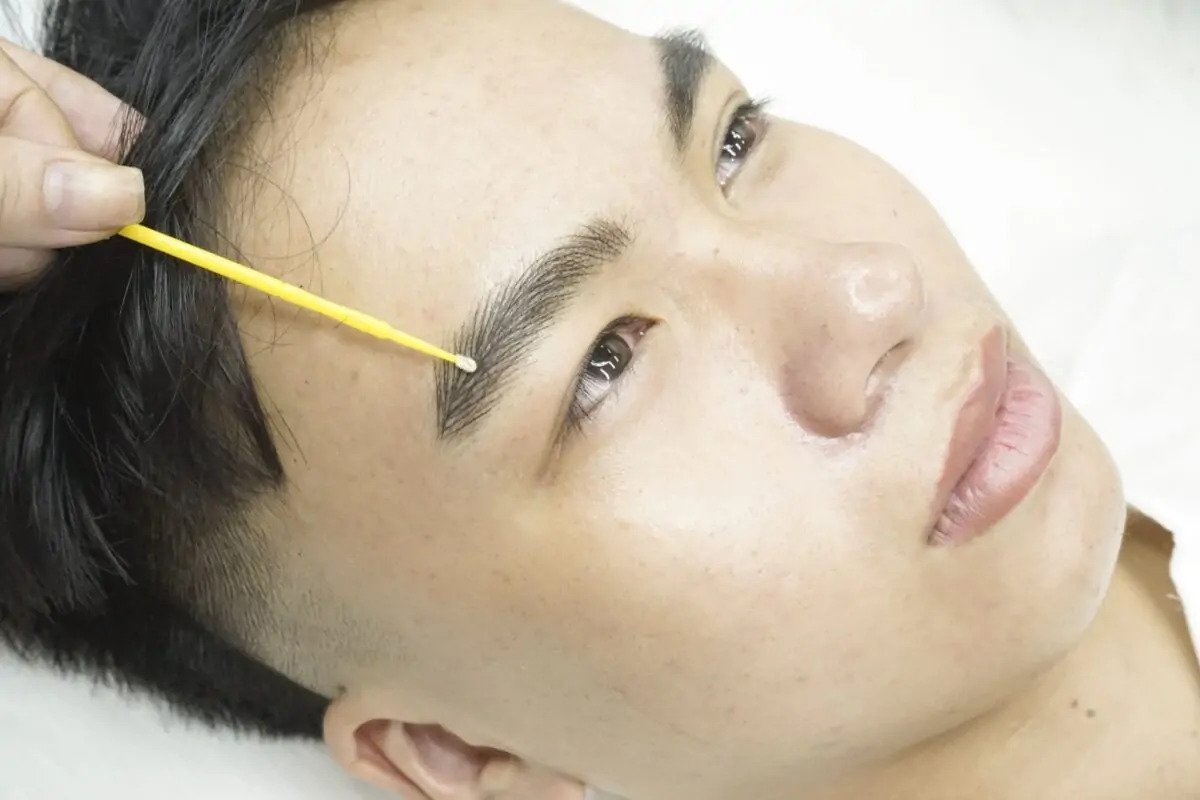 Quy trình Hairstroke chân mày nam