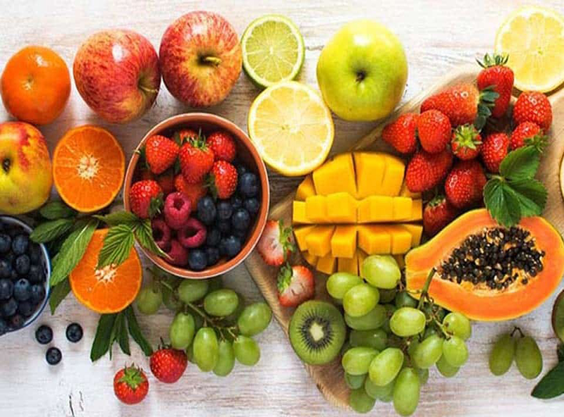 Bổ sung nhiều loại hoa quả sau khi xăm môi